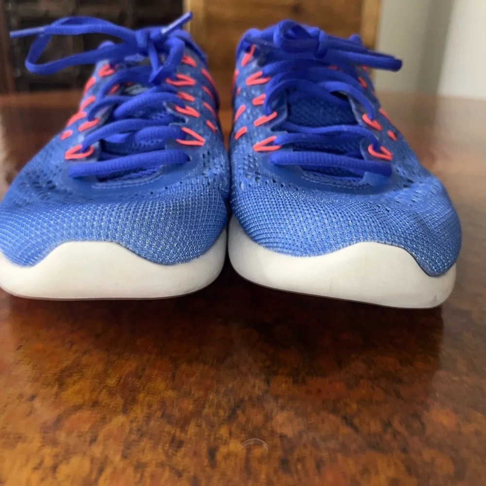 EUC Women’s Nike Lunarglide 8 SIZE 9 Shade Medium Blue/Black/Aluminum/Hot Punch